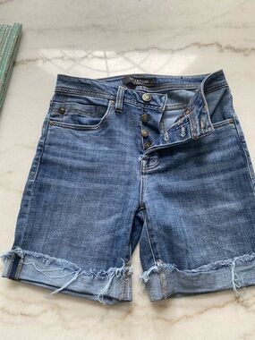 Liverpool Light Blue Denim Jeans with Gold Topstitching